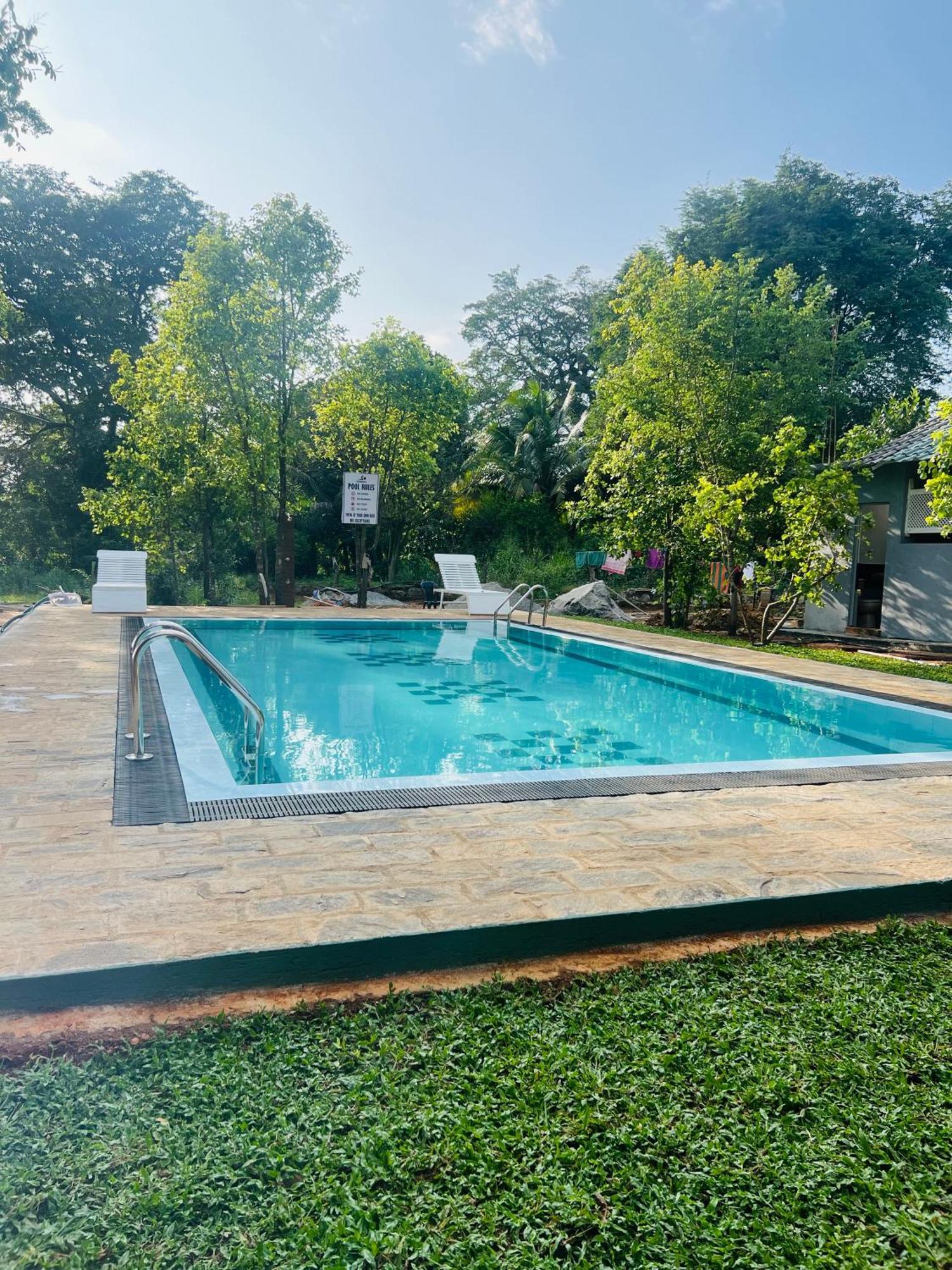 Maapagala Resort Sigirîya Extérieur photo