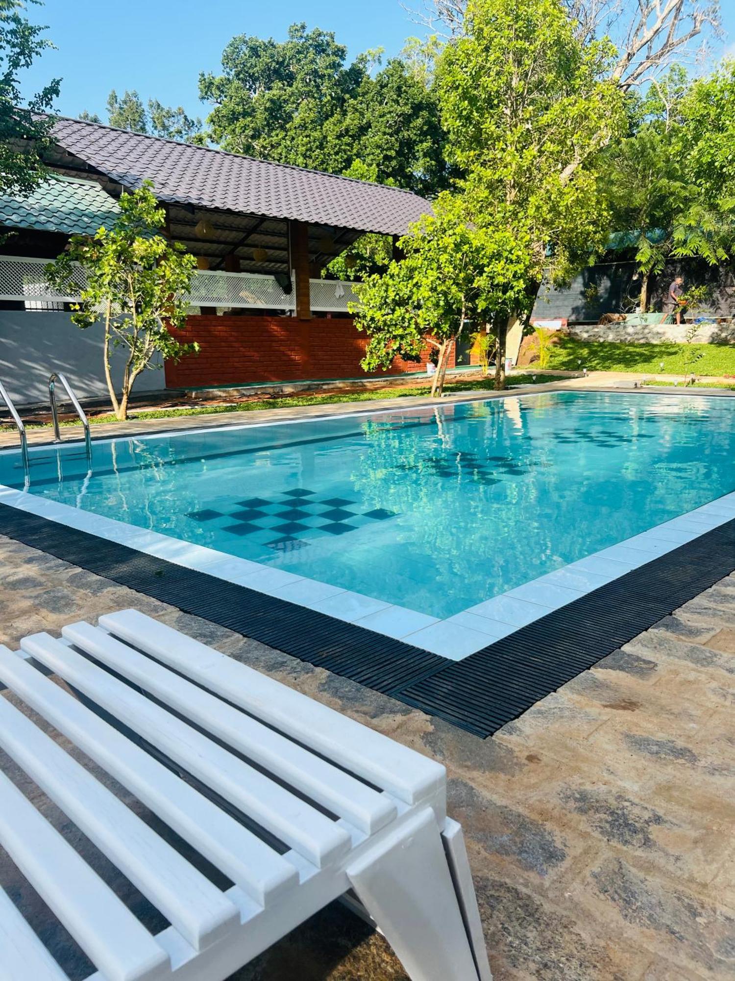 Maapagala Resort Sigirîya Extérieur photo